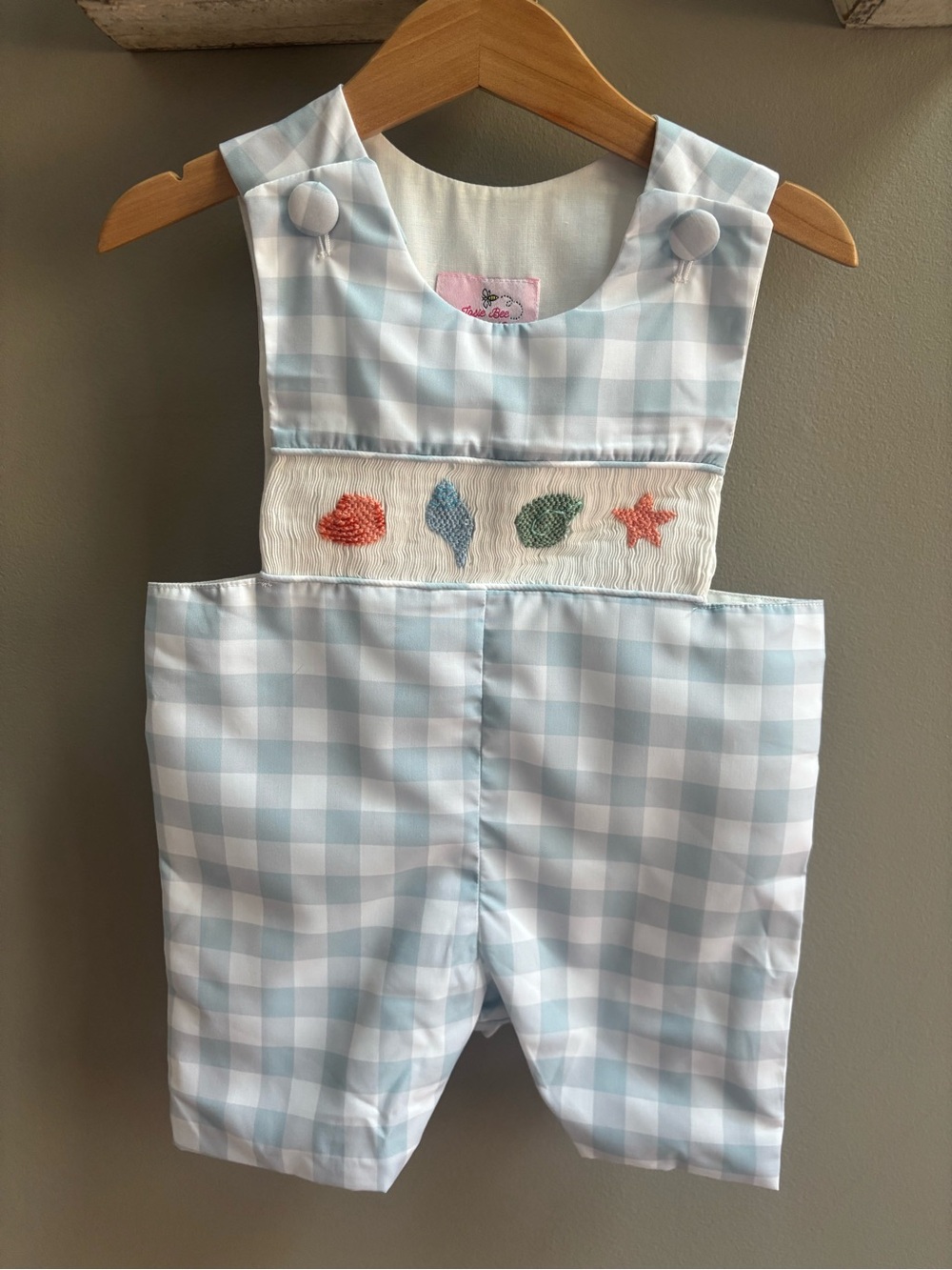 NWOT Josie Bee Clothing Co. Shortall Hand-Smocked Seashell & Starfish Embroidery